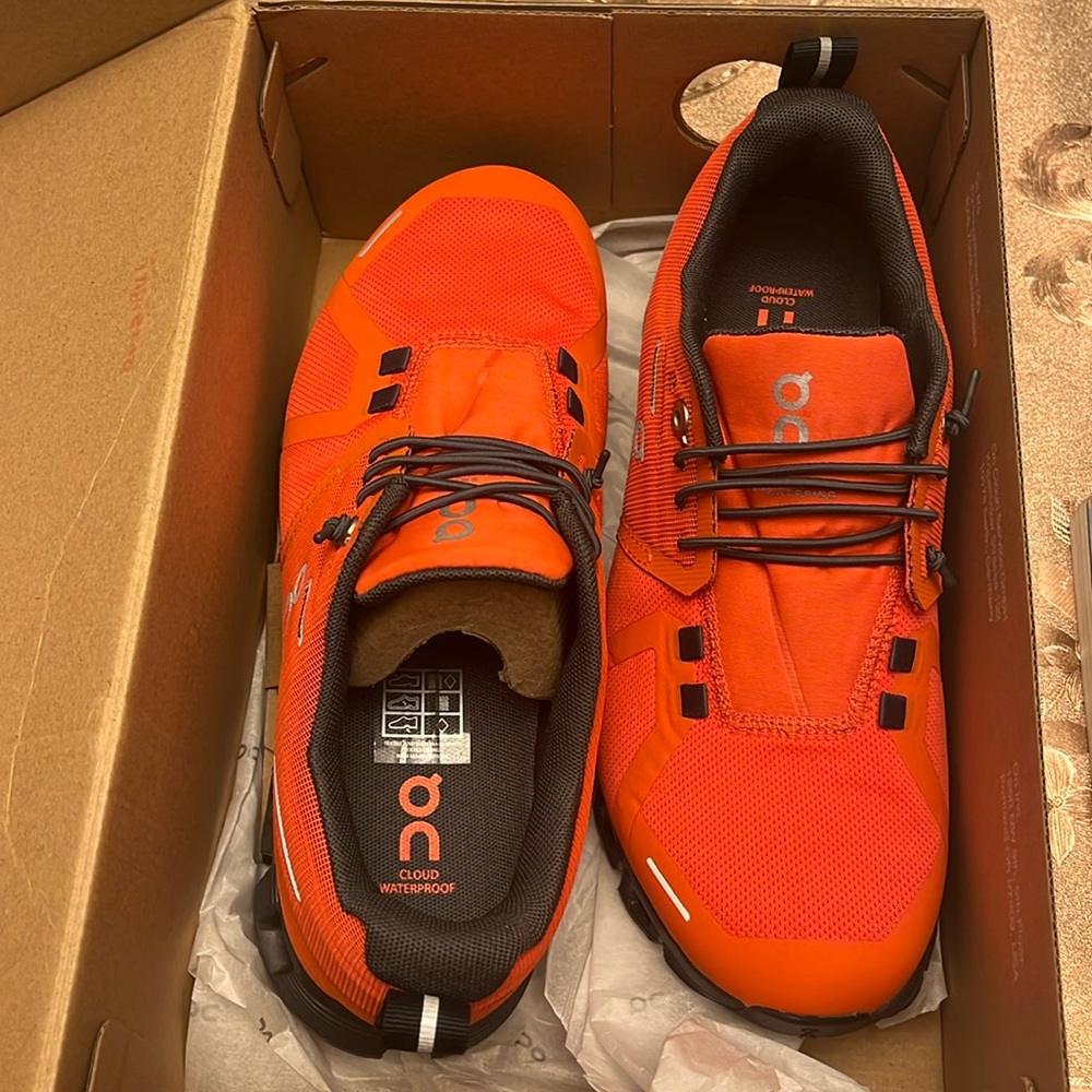 On Cloud 5 Waterproof Flame Eclipse 
waterproof. Women’s size 7